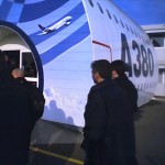 Sous le hangar du plus gros avion du monde