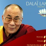 Par solidarite avec le Dalai Lama, je me convertis au Bouddhisme